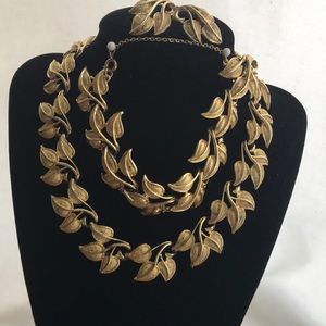 Vintage 3pc Bridal Set - Cora -Gold tone Leaf Moto